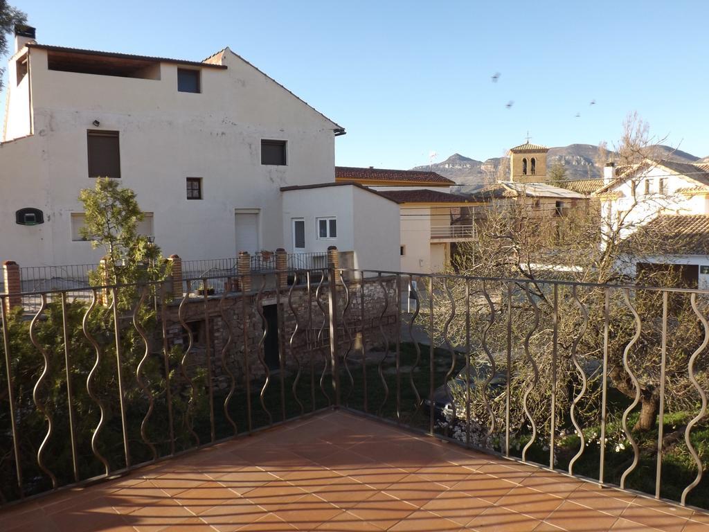 Gasthaus Casa Salto De Roldan Apiés Exterior foto